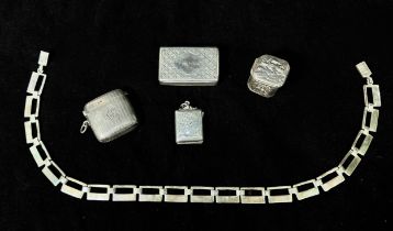 A small collection of assorted silver items including a Victorian snuff box by Colin Hewer Cheshire,