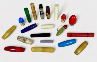 Twenty various vintage celluloid/plastic Etuis and needle cases