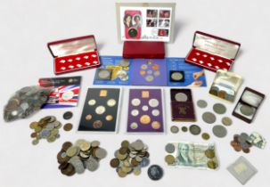 A small quantity of assorted coins, comprising, loose GB and world circulated currency, various