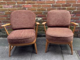 Lucian Ercolani - Ercol - A pair of beech and elm Ercol armchairs / easy chairs, model 334, each