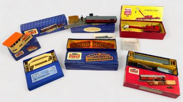 A collection of assorted boxed Hornby-Dublo ‘OO’ gauge building kits and accessories, comprising,