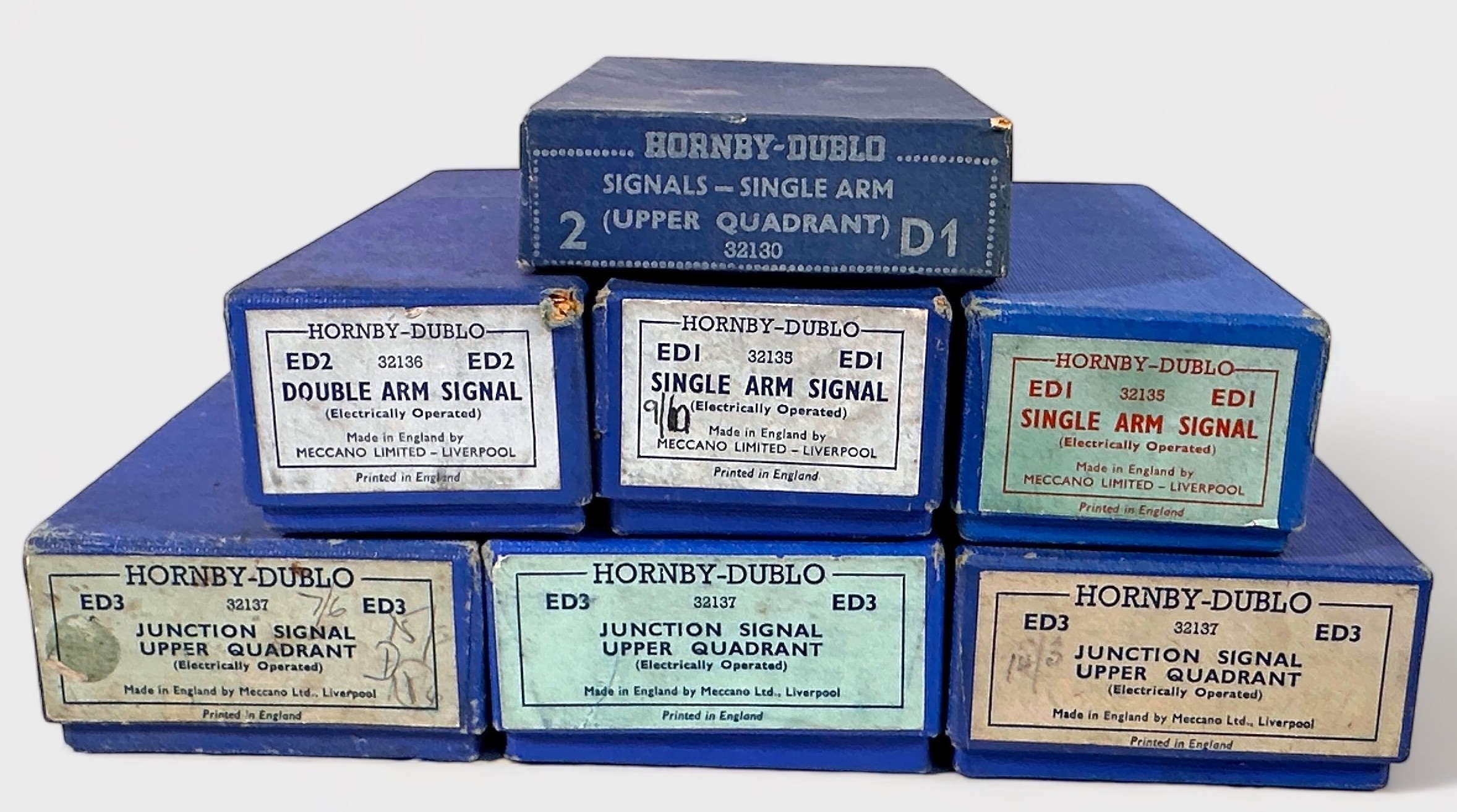 Twenty-three assorted boxed Hornby-Dublo ‘OO’ gauge semaphore signals, comprising, 9 x Colour - Image 3 of 3