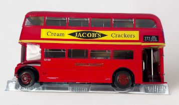 A boxed SunStar 1/24 scale Routemaster Bus, 2902 RM254-VLT 254 ‘The Standard Routemaster’ with