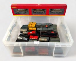 Approximately fifty various Hornby-Dublo ‘OO’ gauge unboxed tin-plate, die-cast and plastic