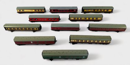 Sixteen various Hornby-Dublo passenger coaches including LMS Corridor Coach, Southern Suburban