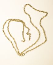 A 9ct yellow gold belcher chain, weighs 11.7 grams, measures approximately 30 inches in length.