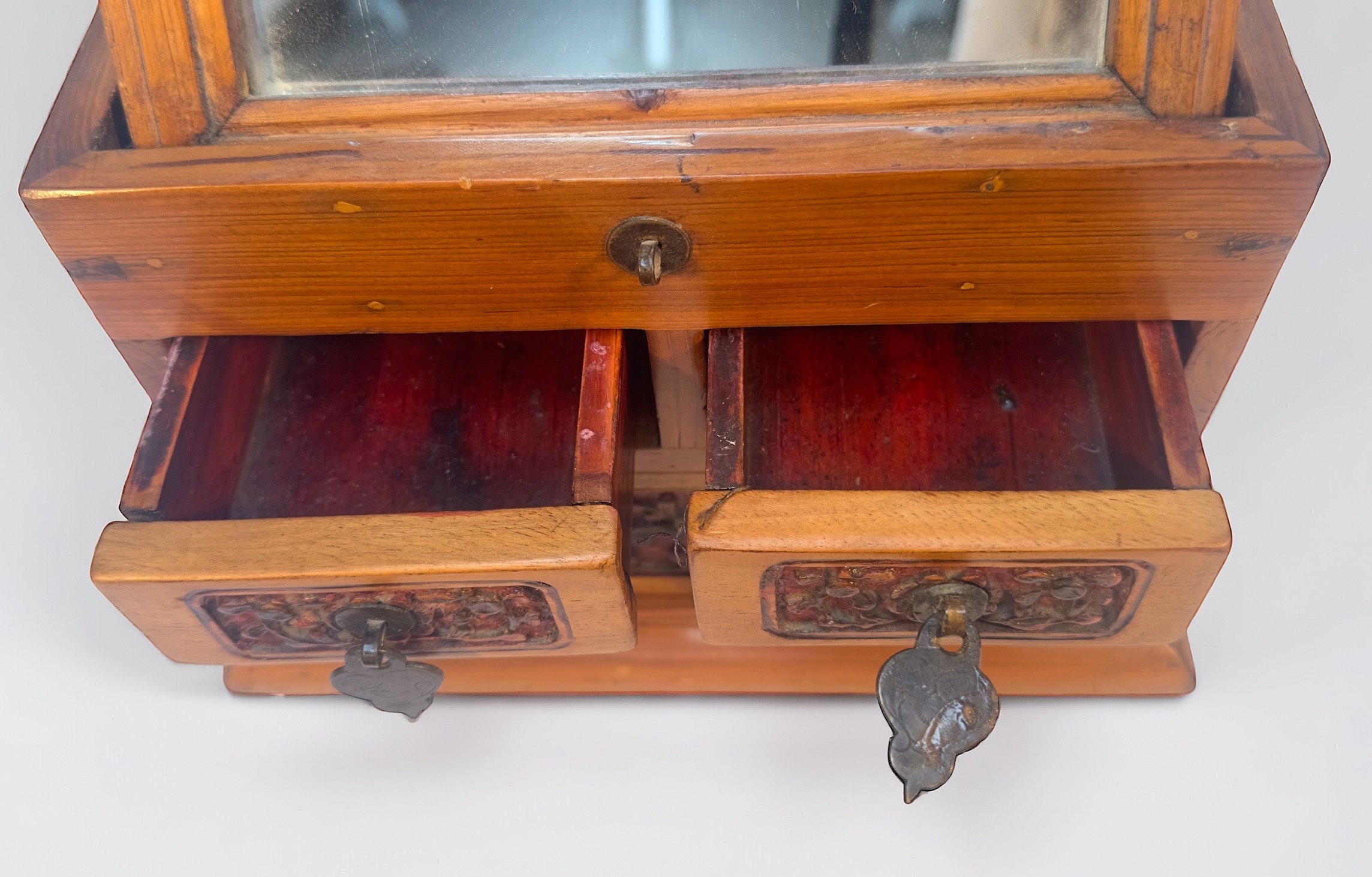 A Chinese portable vanity box, with adjustable easel mirror with three carved drawers beneath, - Image 5 of 5