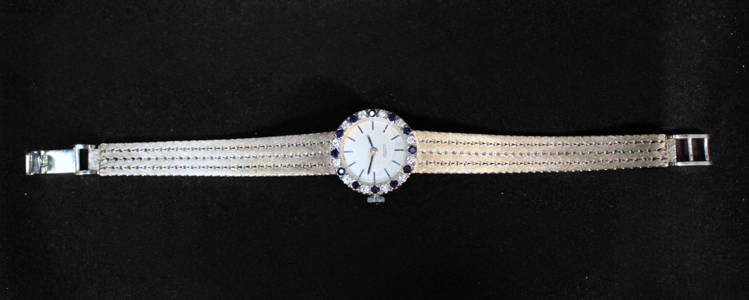 A ladies 9ct white gold wristwatch by Roamer, the silvered dial with batons denoting hours, the - Image 2 of 4