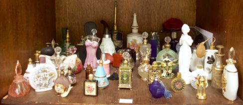 A good collection of assorted 20th Century decorative scent and perfume bottles, more than fifty