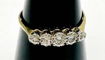 An 18ct yellow gold five-stone diamond ring, claw-set with 5 x round diamonds in a platinum top,