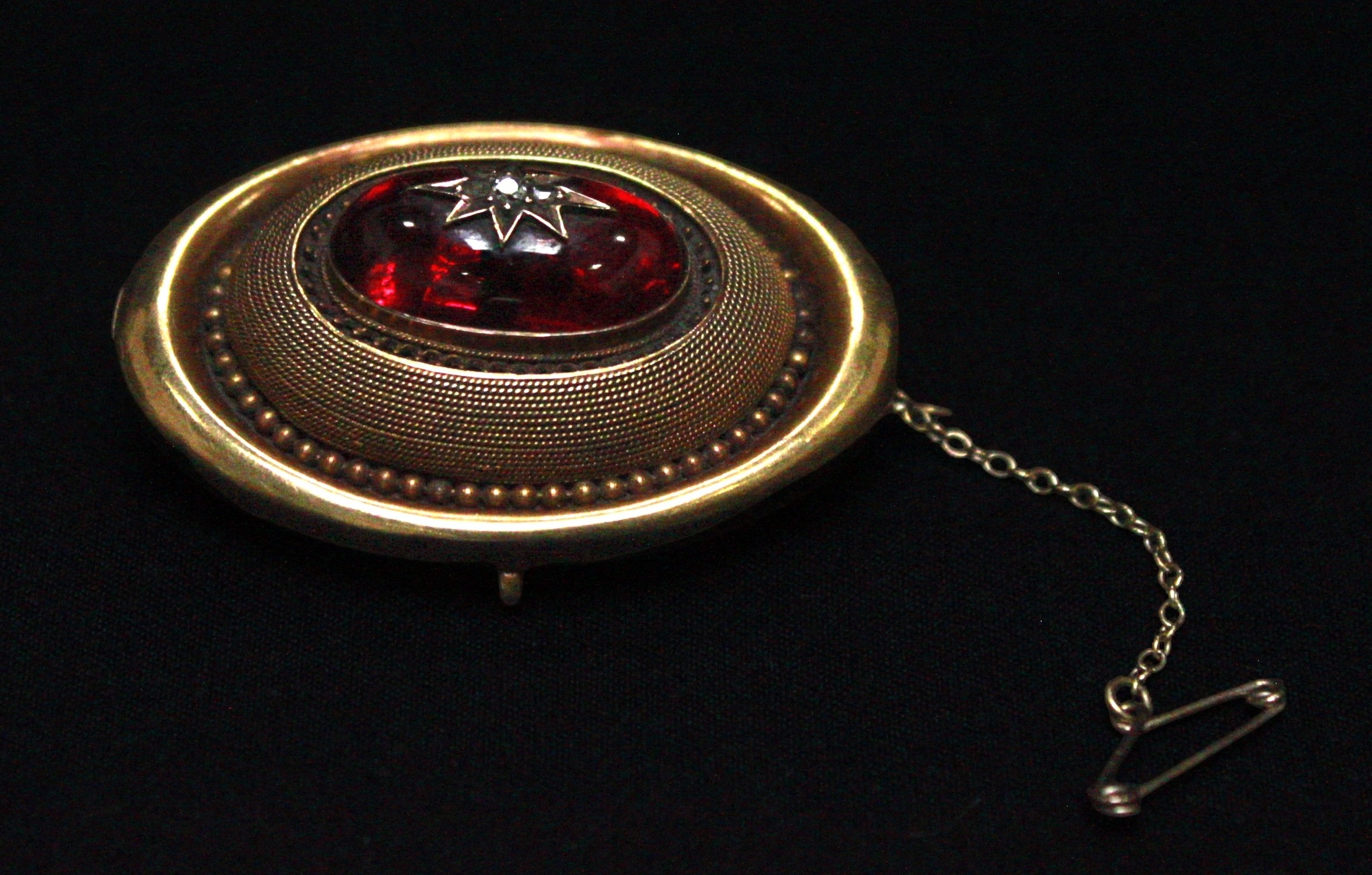 An antique yellow metal mememto-mori brooch/pendant, (tests as 14-15ct gold), of domed oval form, - Image 2 of 3