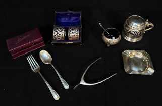 A collection of early 20th Century Birmingham silver items, to include a pair of Edwardian silver