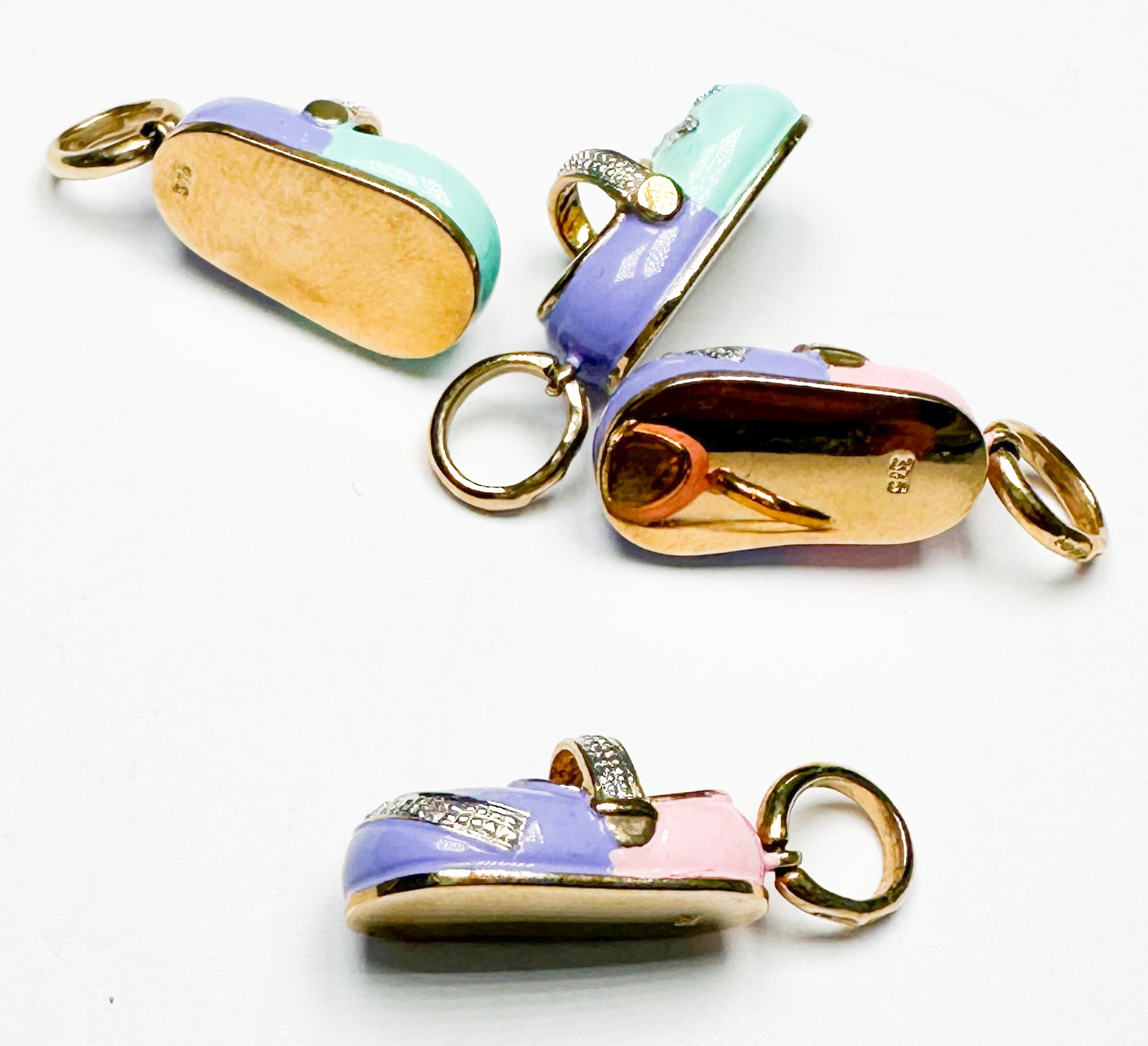 Two pairs of 9ct yellow gold and enamel shoe charms, set with small diamonds, total weight 11.0 - Image 2 of 2