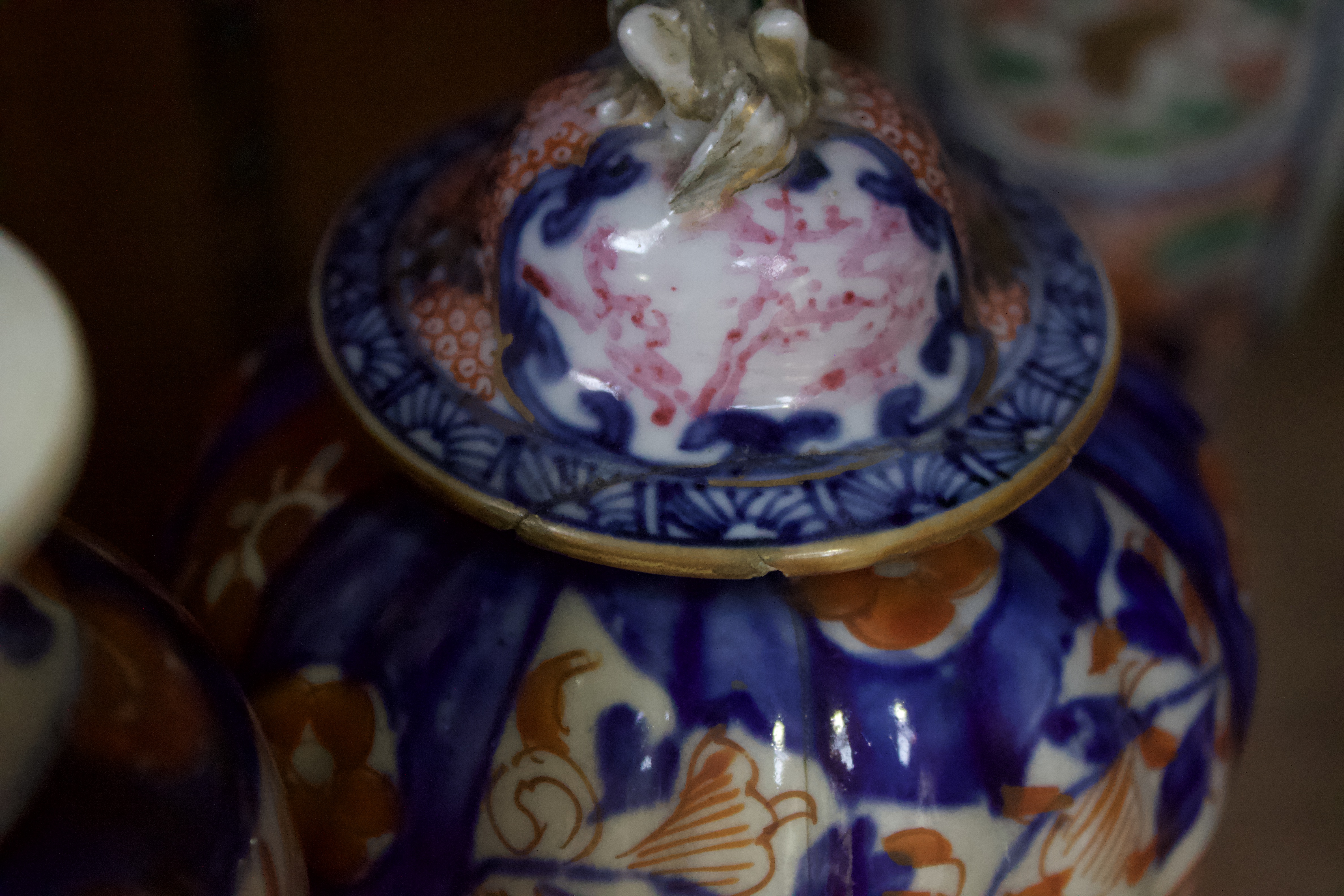 A collection of assorted Oriental and Oriental style ceramics including a Chinese blue and white tea - Image 4 of 9