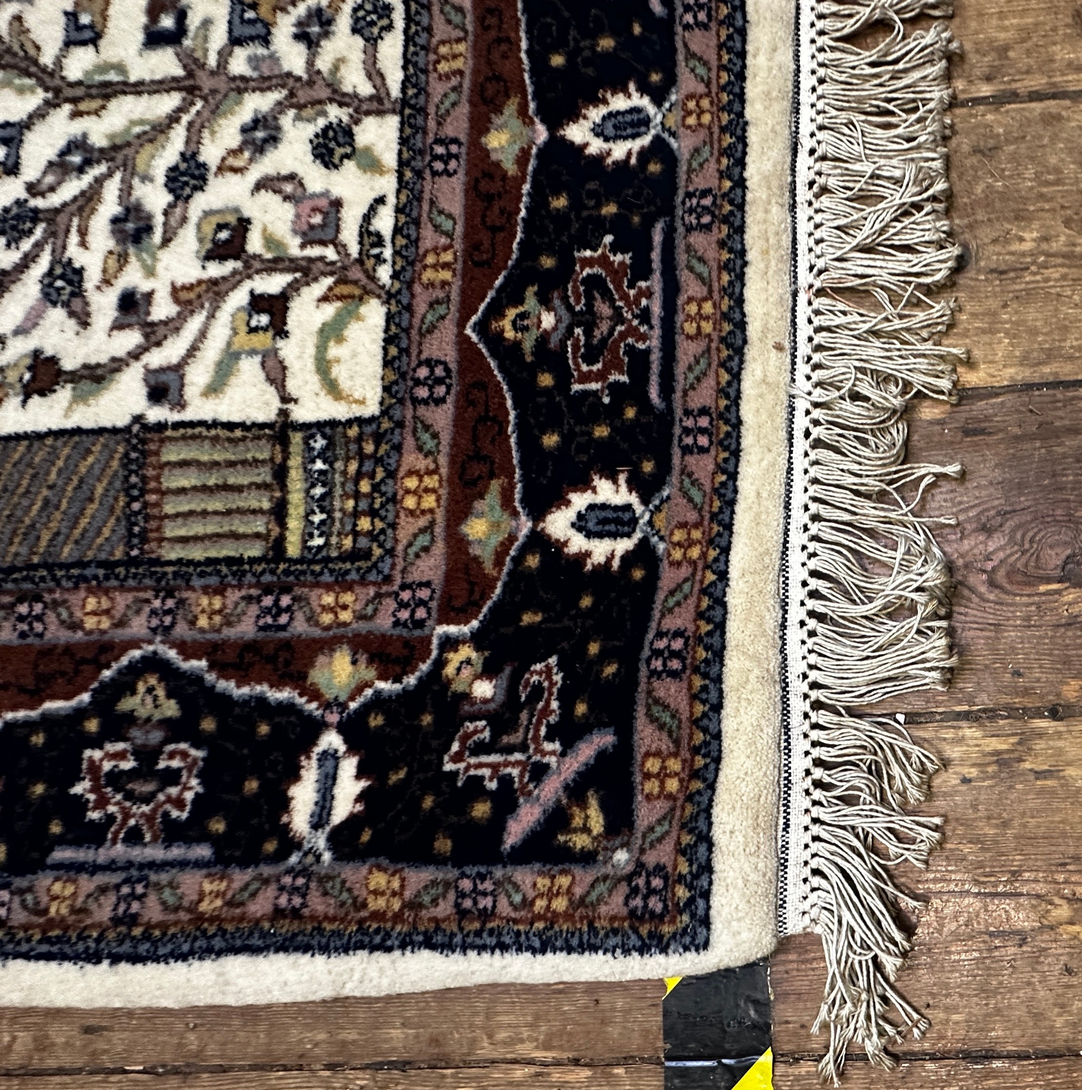 A hand-knotted woollen prayer rug worked with tree of life to a beige central ground within blue - Bild 2 aus 3