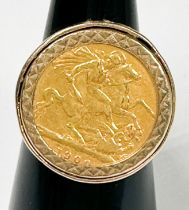 A 22ct gold half sovereign coin in 9ct gold ring mount, total weight 8.0 grams.