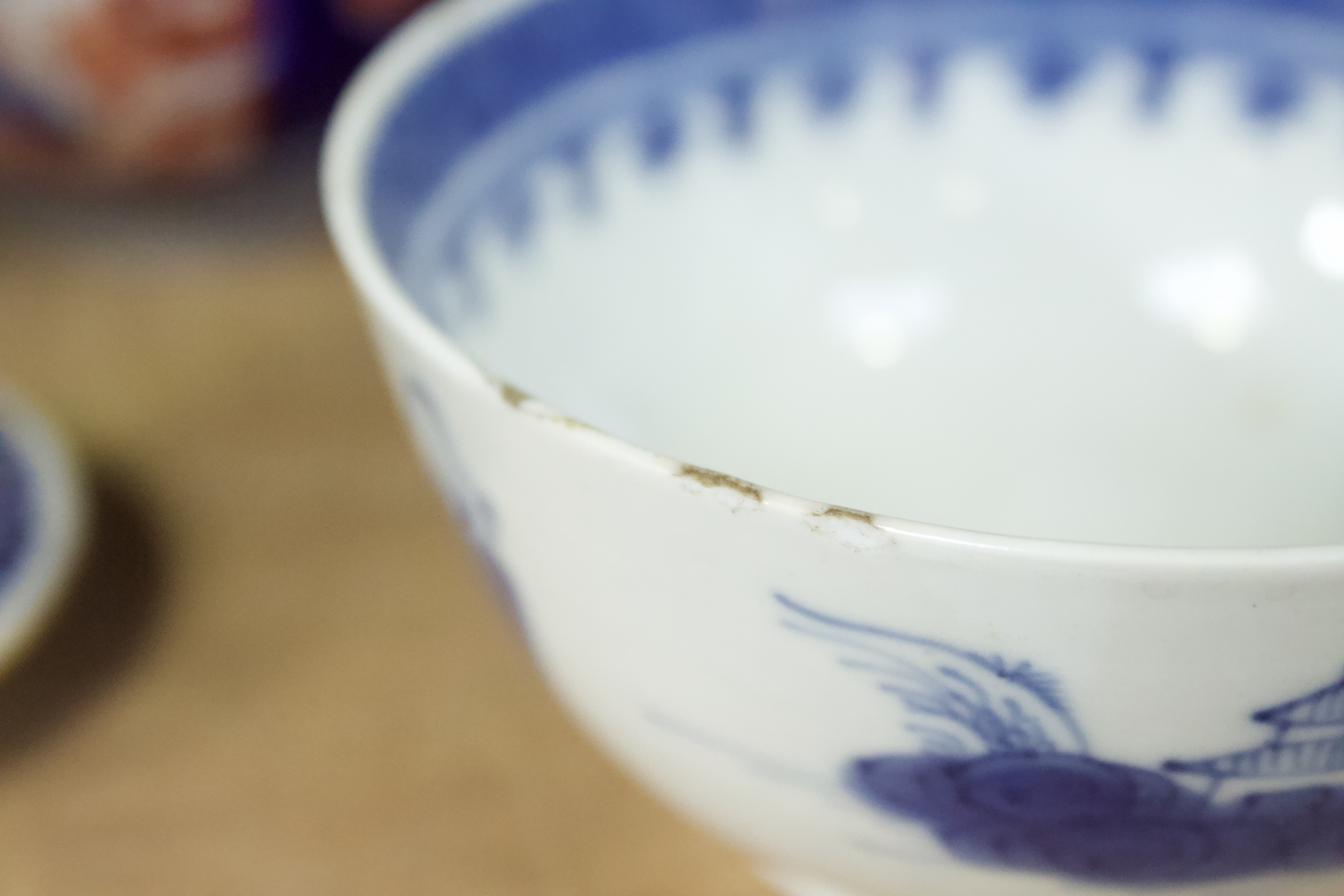 A collection of assorted Oriental and Oriental style ceramics including a Chinese blue and white tea - Image 2 of 9