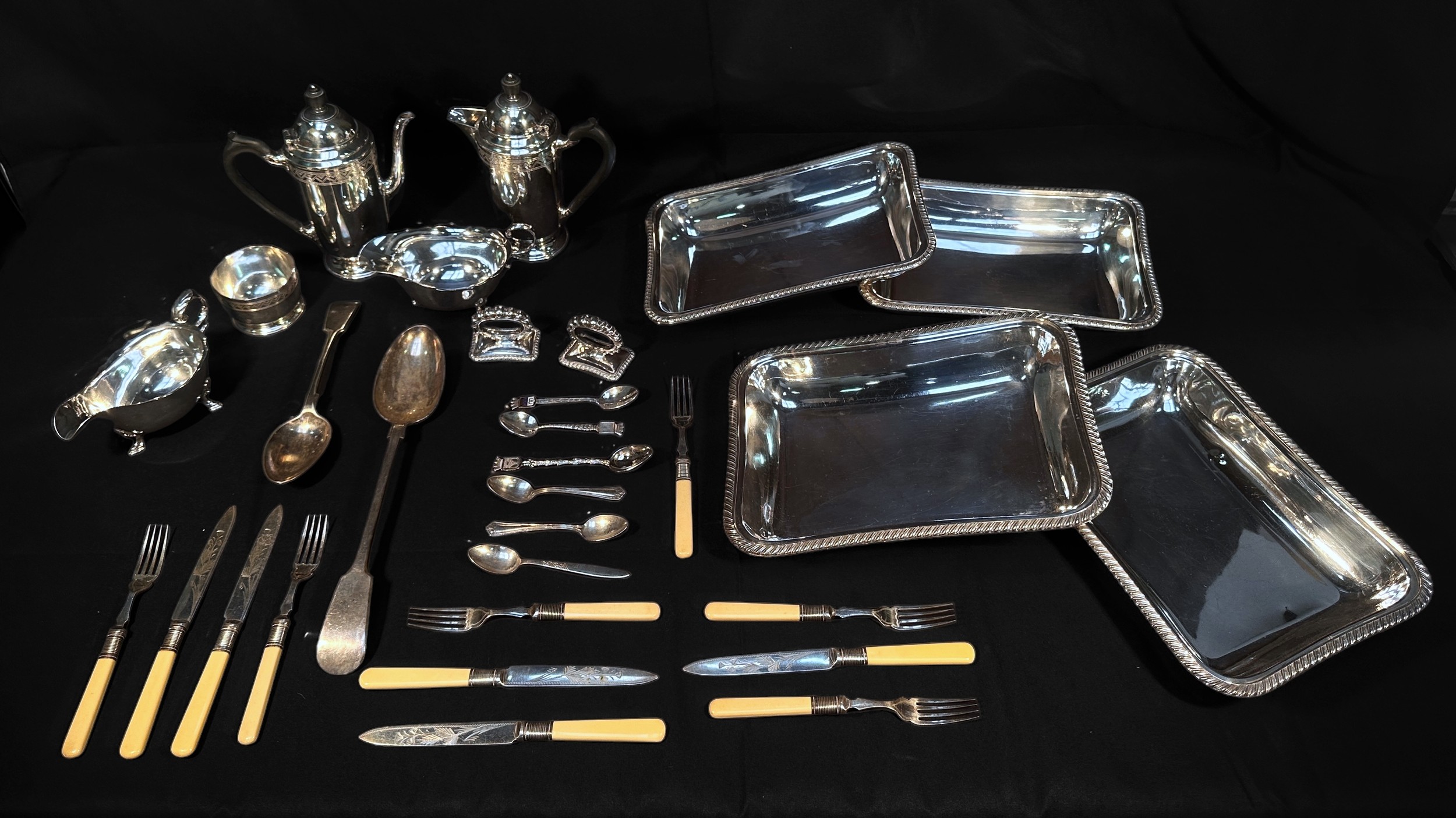 A Viners 44-piece canteen of silver-plated ‘Harley Elegance’ pattern cutlery, serves six, together