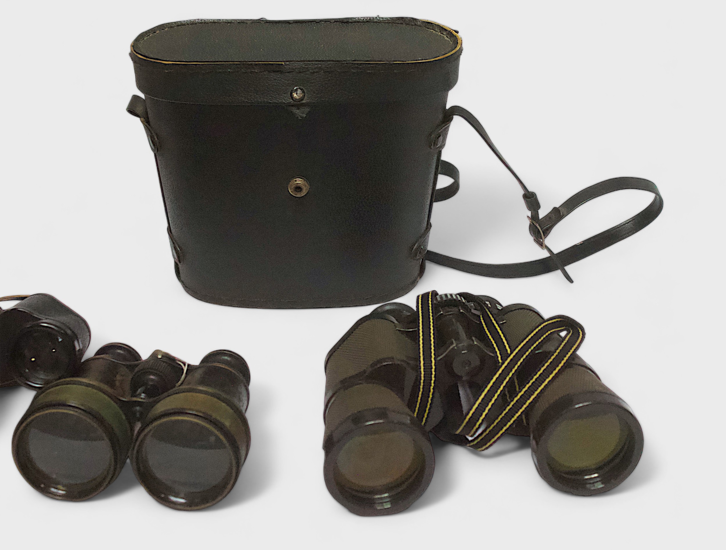 A collection of 14 assorted pairs of binoculars including a pair of San Giorgio ESA 6 x 30, Greenkat - Image 3 of 3