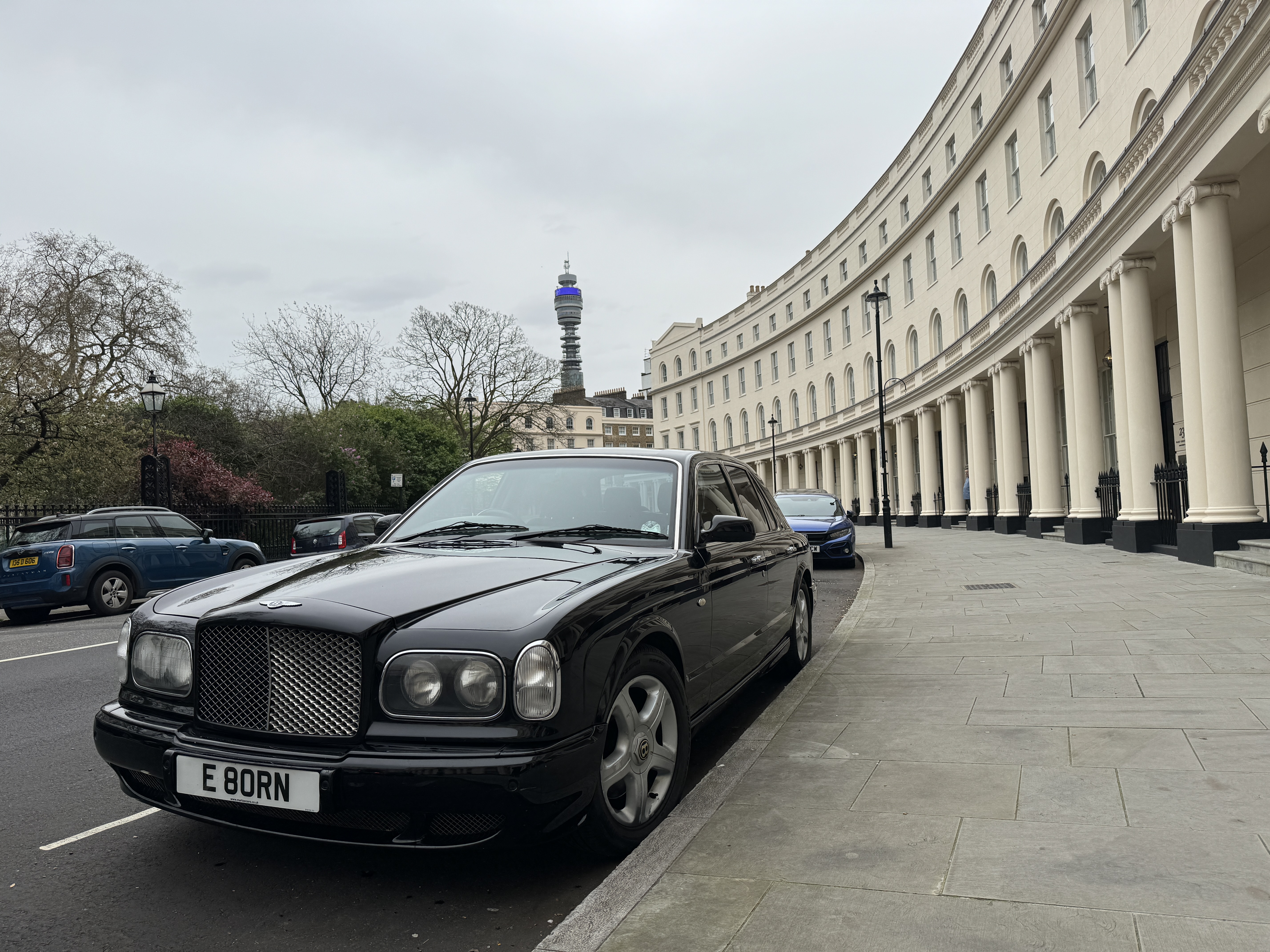 Bentley Arnage R, 6750cc V8 Twin Turbo, Black coachwork with matching black leather upholstery and - Image 21 of 78