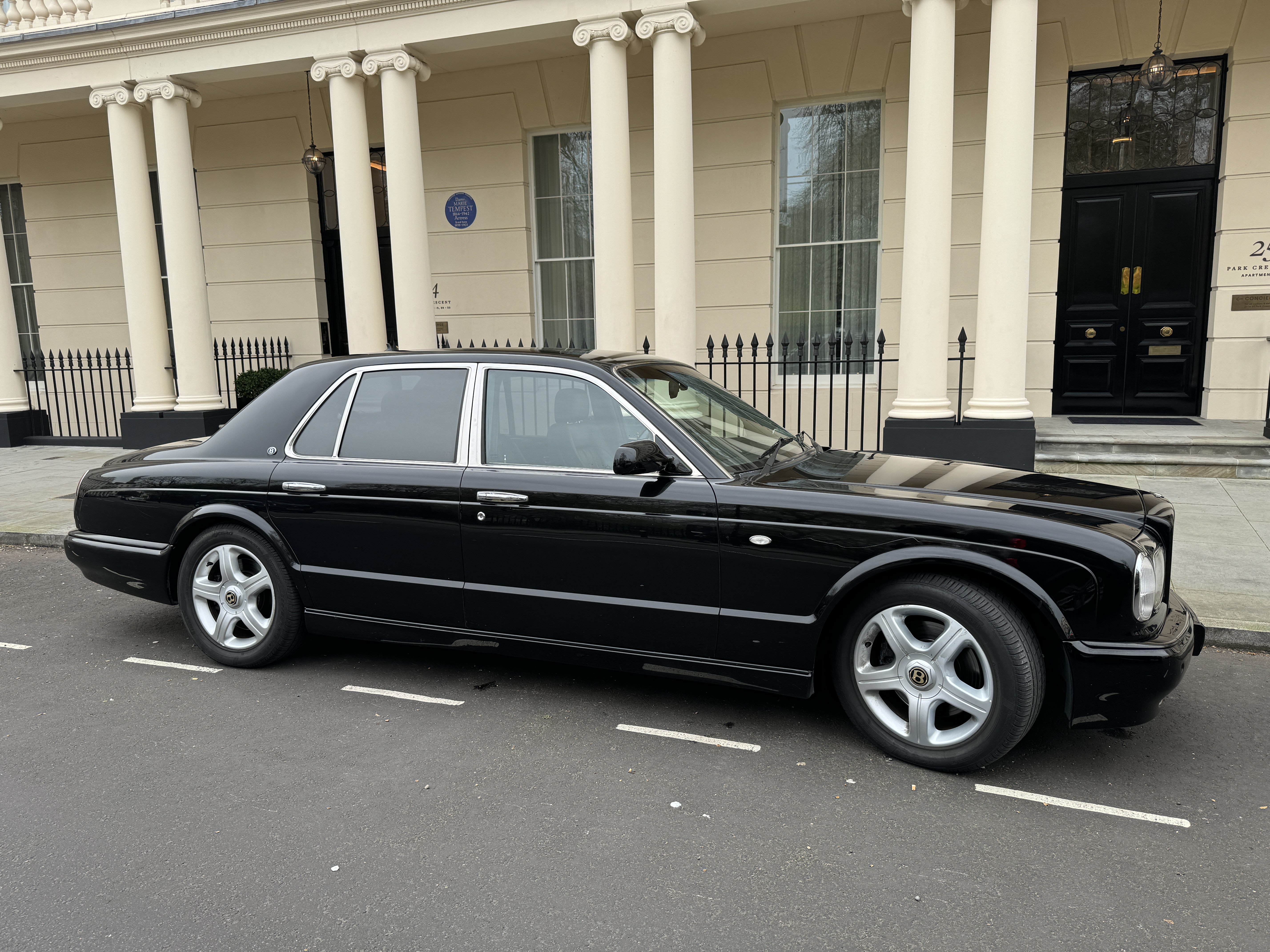 Bentley Arnage R, 6750cc V8 Twin Turbo, Black coachwork with matching black leather upholstery and - Image 69 of 78