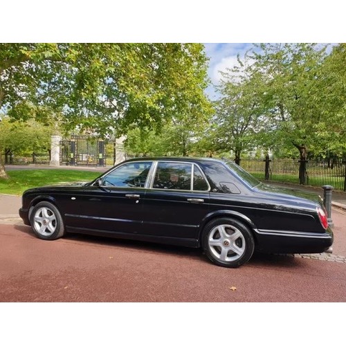 Bentley Arnage R, 6750cc V8 Twin Turbo, Black coachwork with matching black leather upholstery and - Image 7 of 78