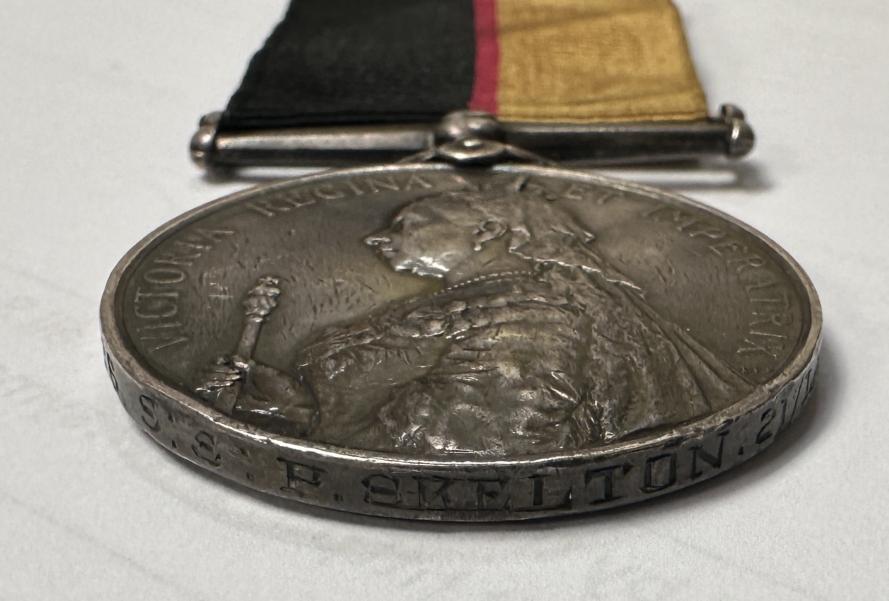 A Queen's Sudan 'Wound' Pair of Queen's Sudan Medal 1899 and Khedive's Sudan Medal with Khartoum - Image 5 of 5