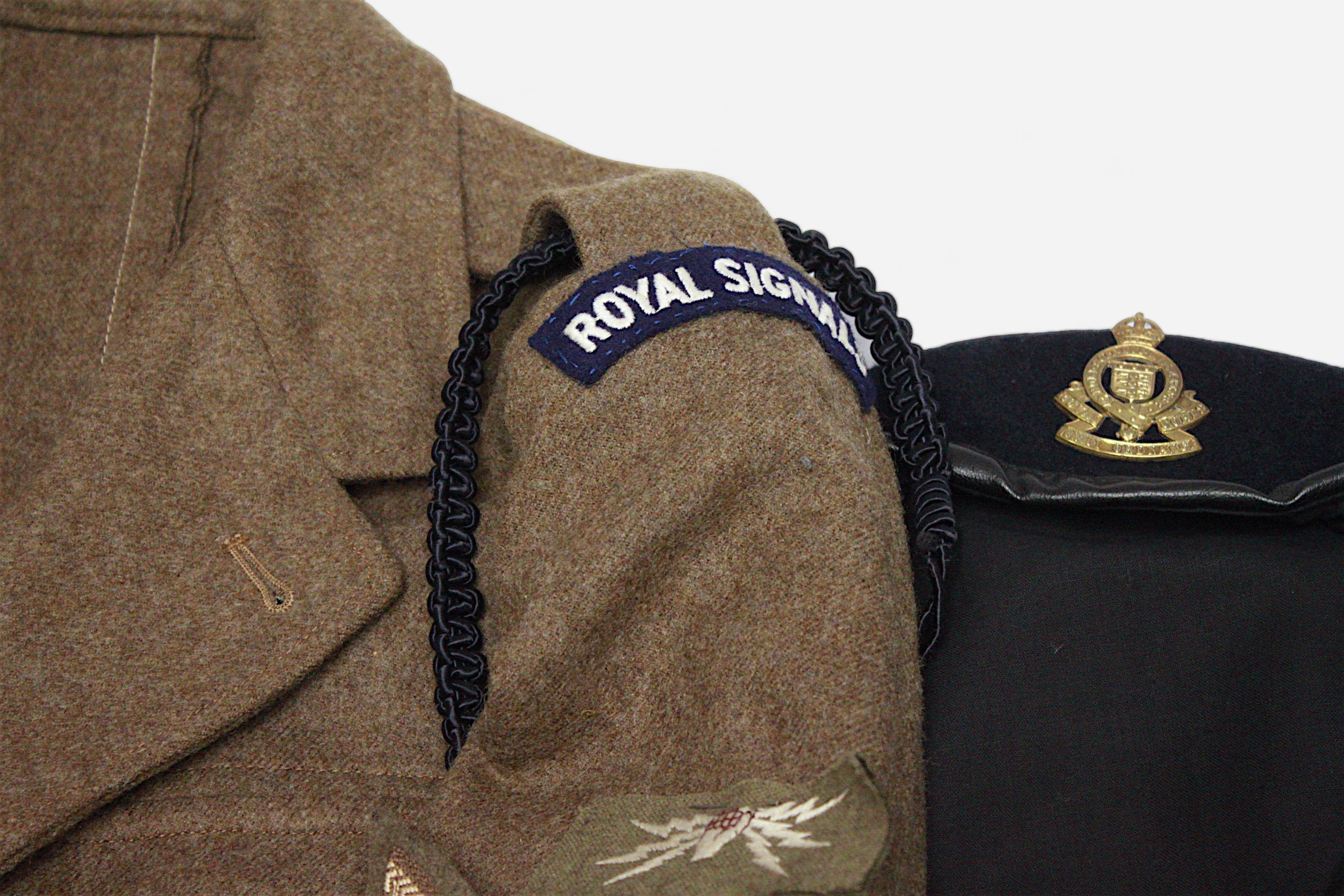An RAF side cap and six British berets with cap badges for Para, Army Ordnance, Royal Hampshires, - Image 4 of 5