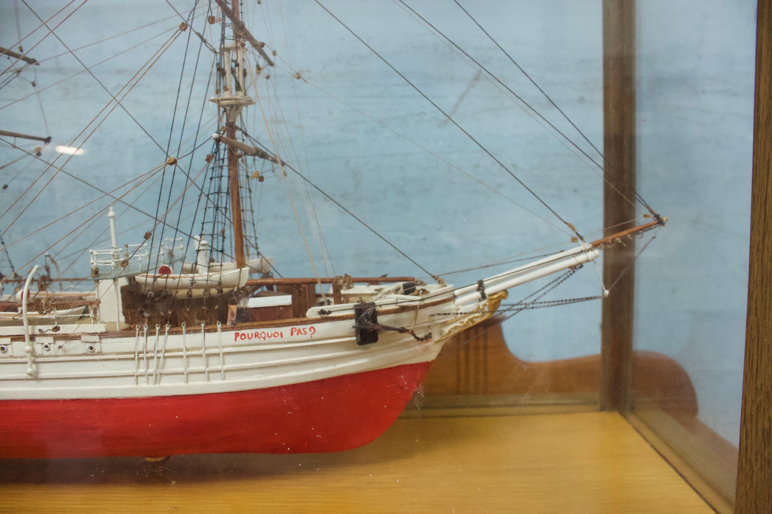 A kit-built scale model of the ‘Pourquoi - Pas'’ (Little Why Not'’) 1907, French steamboat, with - Image 3 of 5