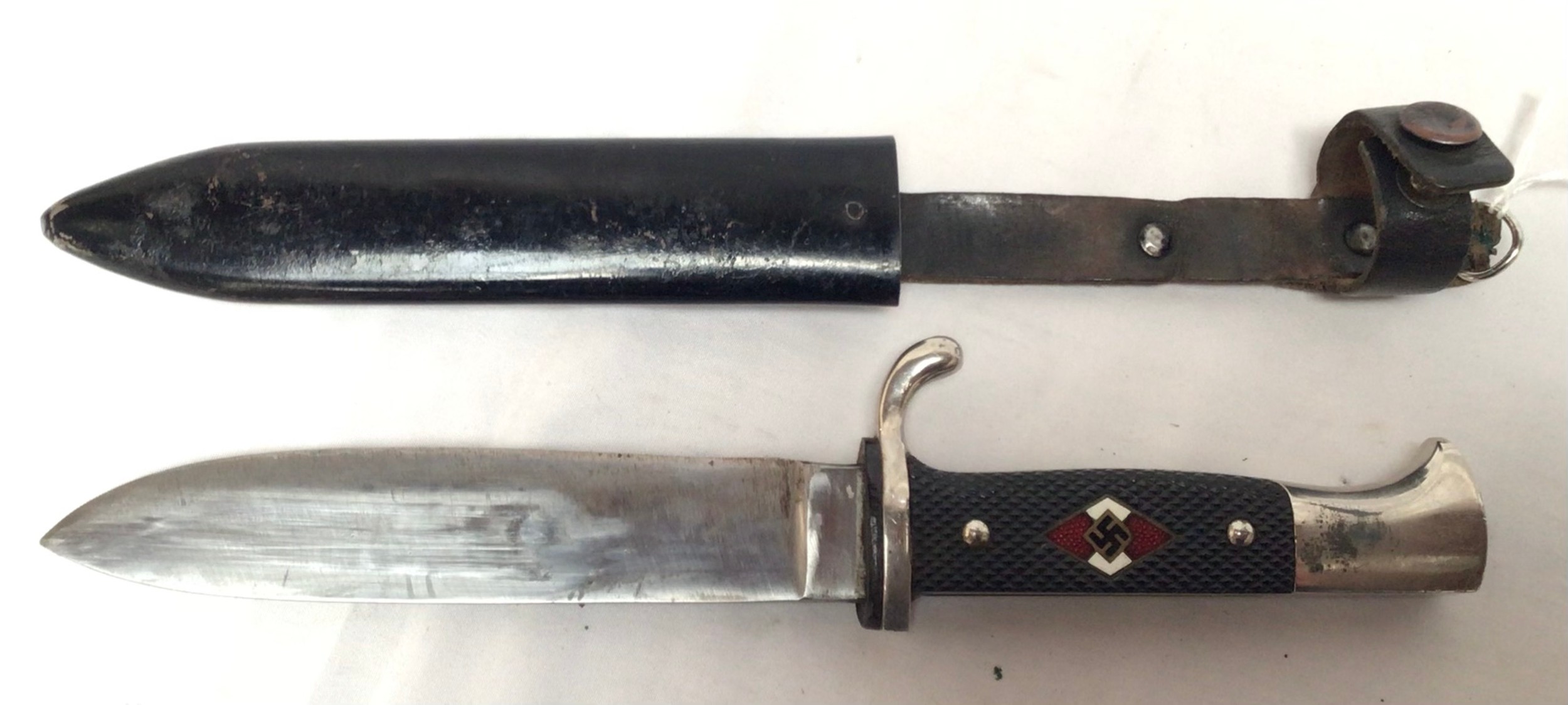 A German Third Reich Hitler Youth dagger / Hitlerjugend Fahrtenmesser, a late 1940-42 model by