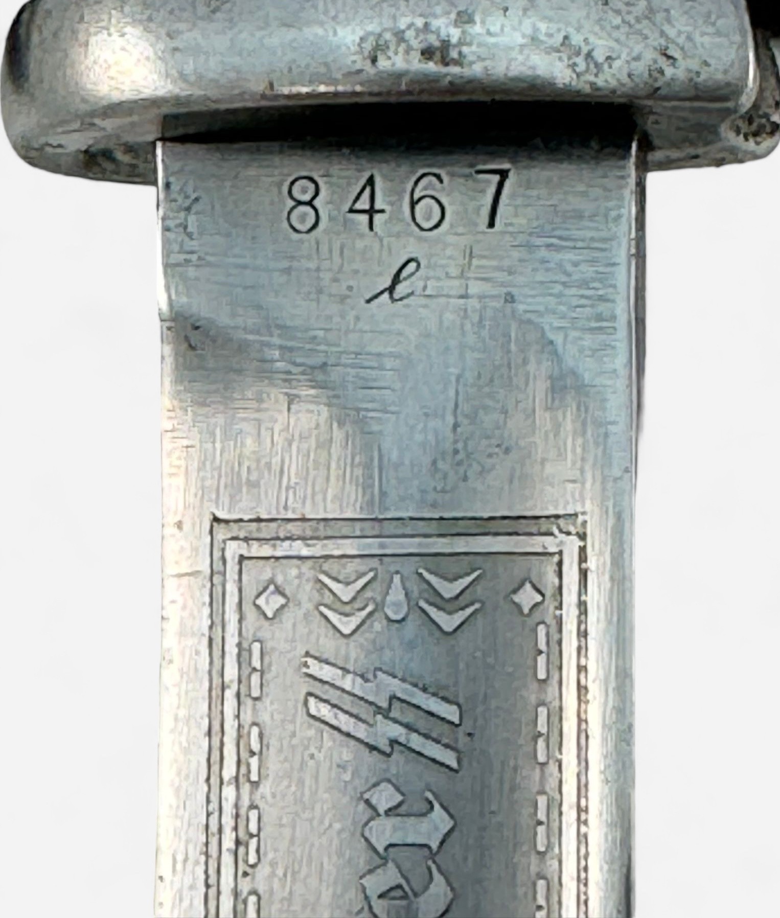 A WWII German Waffen SS bayonet, 25cm fullered blade, etched 'meine ehre heißt treue' (my honour - Image 3 of 4