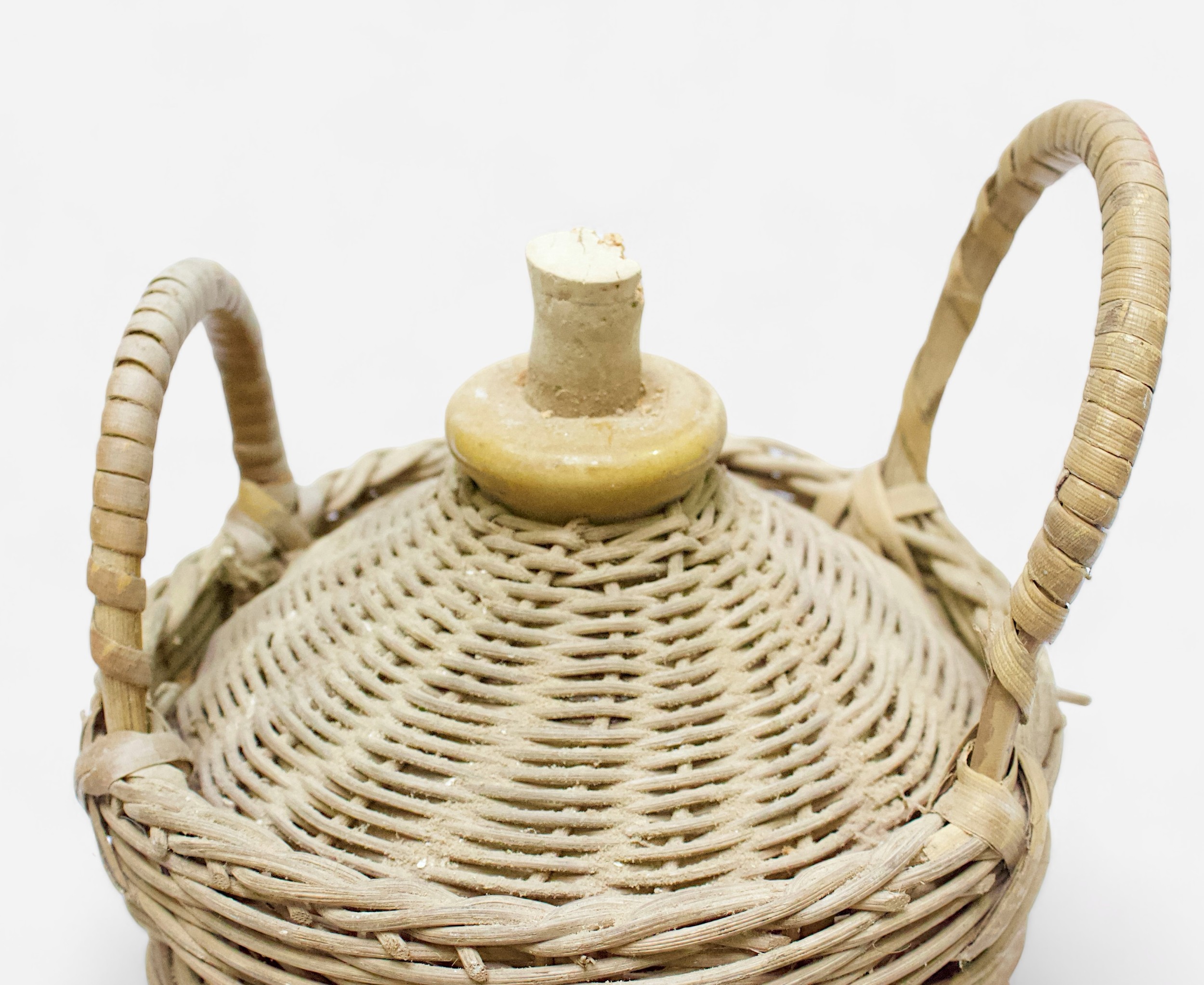 A Royal Navy Pusser's Rum stoneware pottery flagon in twin-handled wicker-work outer jacket ( - Bild 2 aus 2