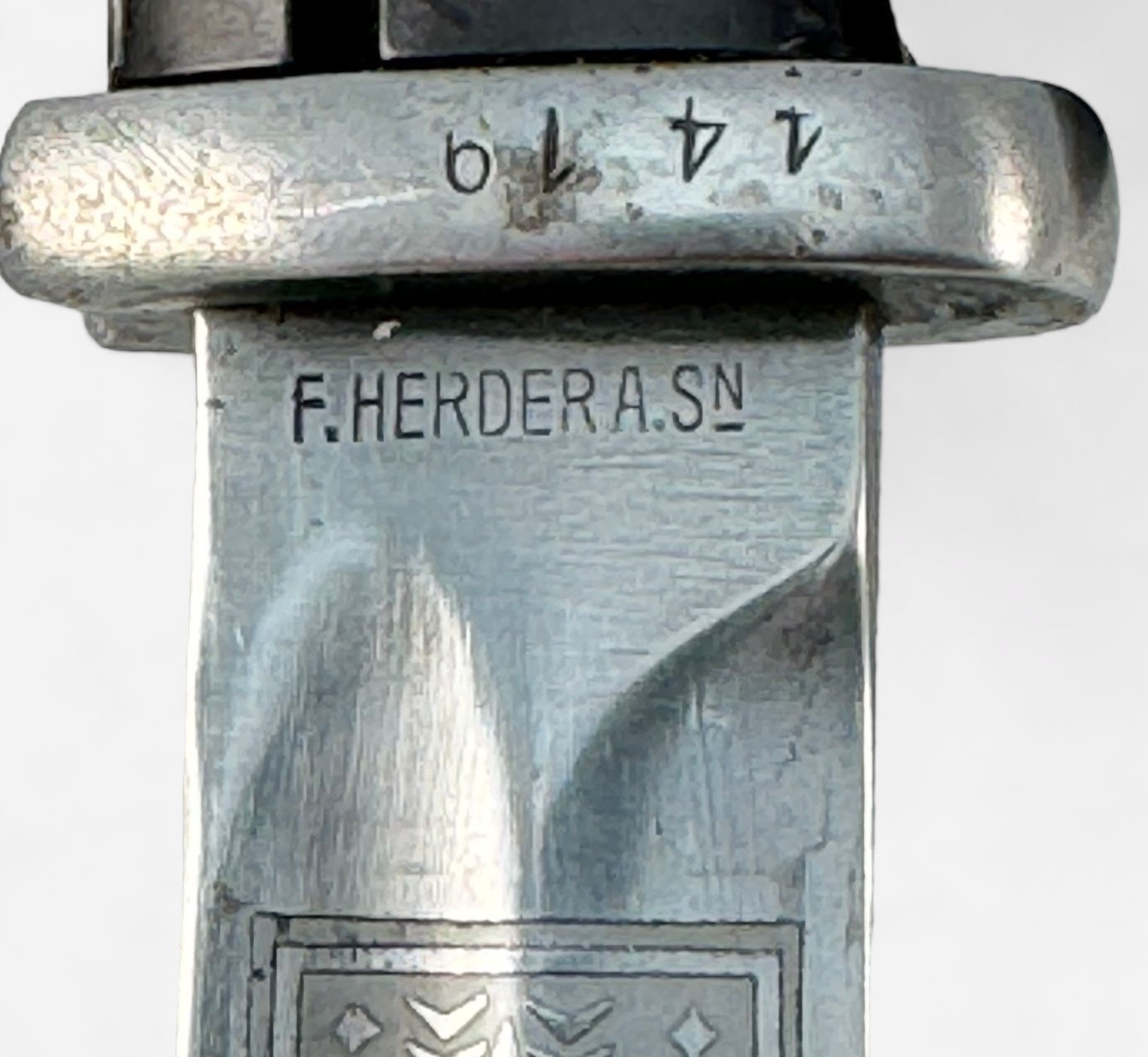 A WWII German Waffen SS bayonet, 25cm fullered blade, etched 'meine ehre heißt treue' (my honour - Image 2 of 4
