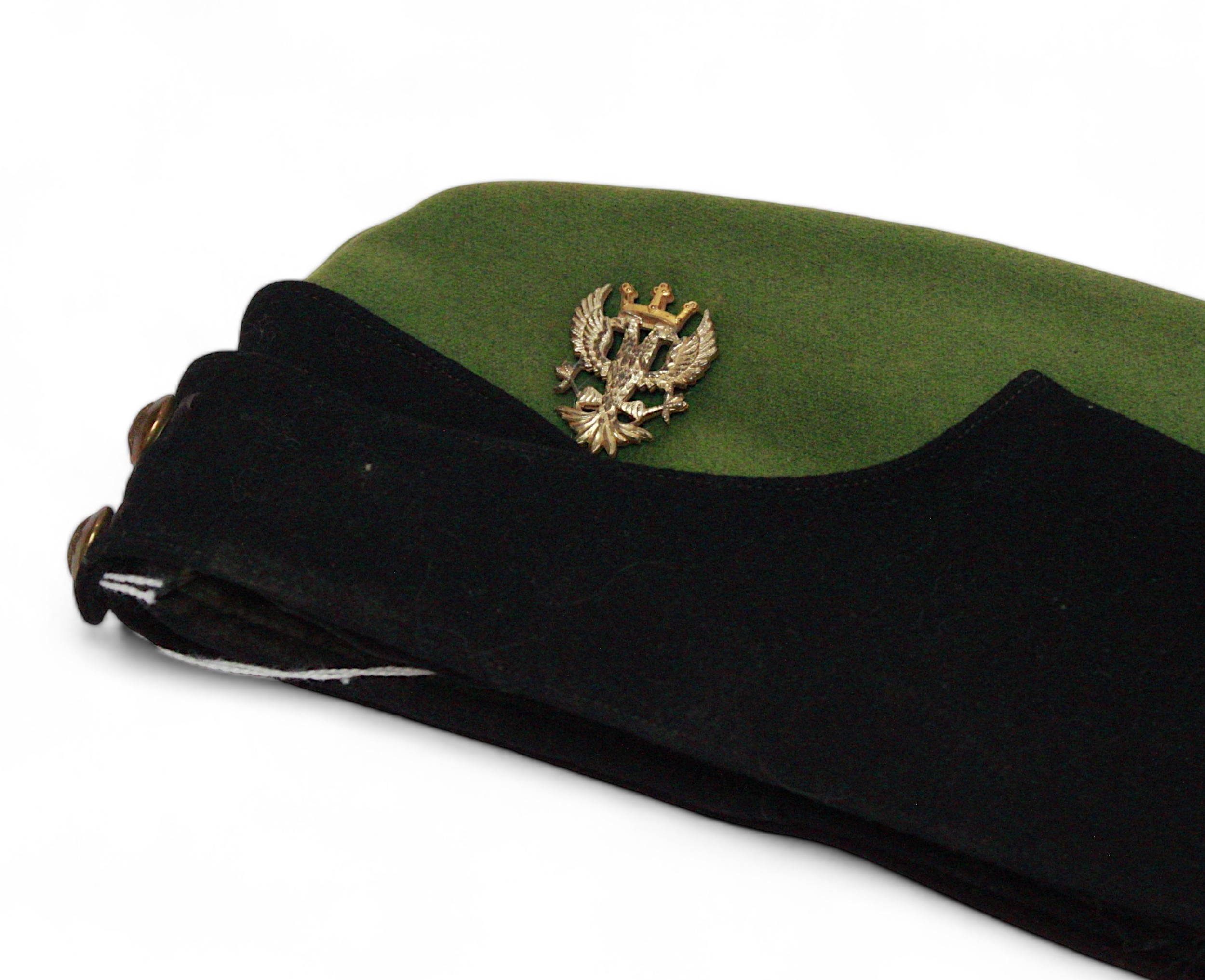 A Royal Marines peaked dress cap with cap badge, a green and black side cap with Mercian regiment - Bild 2 aus 5