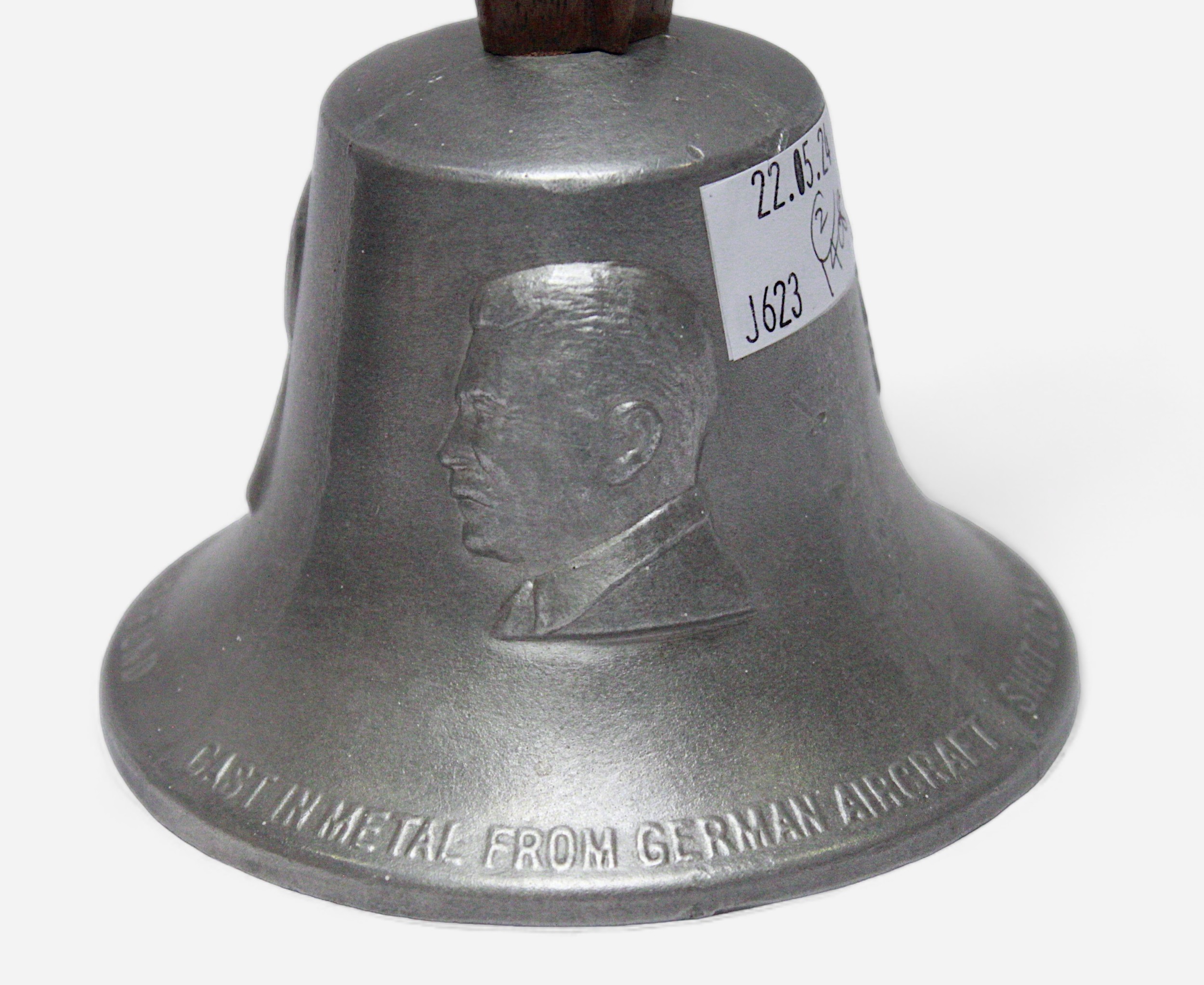 Two alloy handbells, each cast with the cameo portraits of the WWII Allied leaders, Roosevelt, - Image 3 of 3