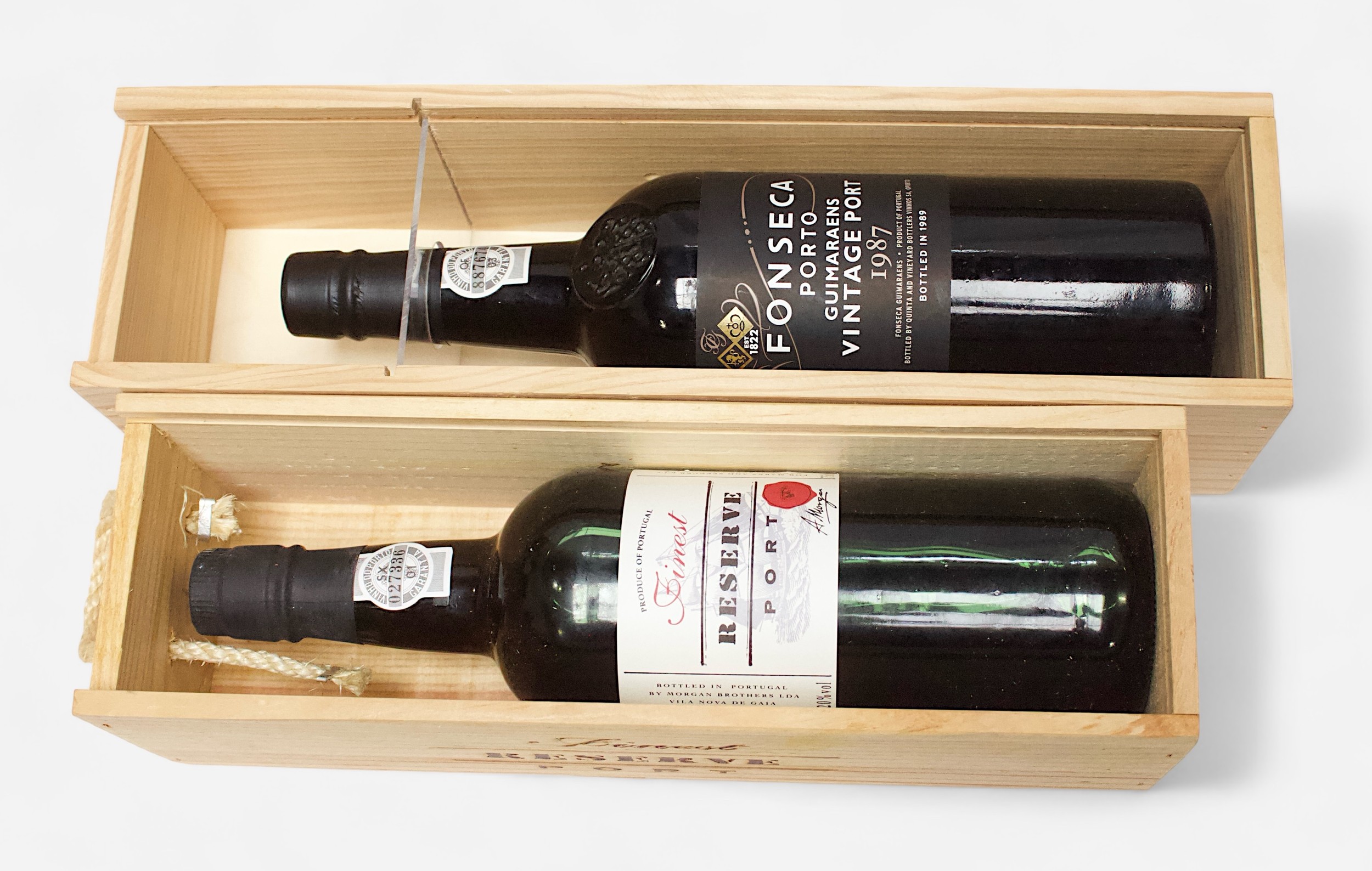 A bottle of Saint-Jospeh Les Granits, 2005, M. Chapoutier, 75cl, 13.5% vol, housed in fitted gift - Image 2 of 2