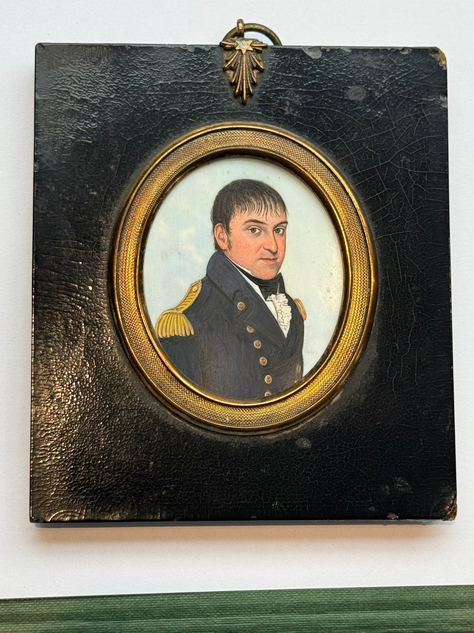 Attributed to Frederick Buck (1771 – c1839/40), A 19th century oval portrait miniature of a naval - Bild 2 aus 9