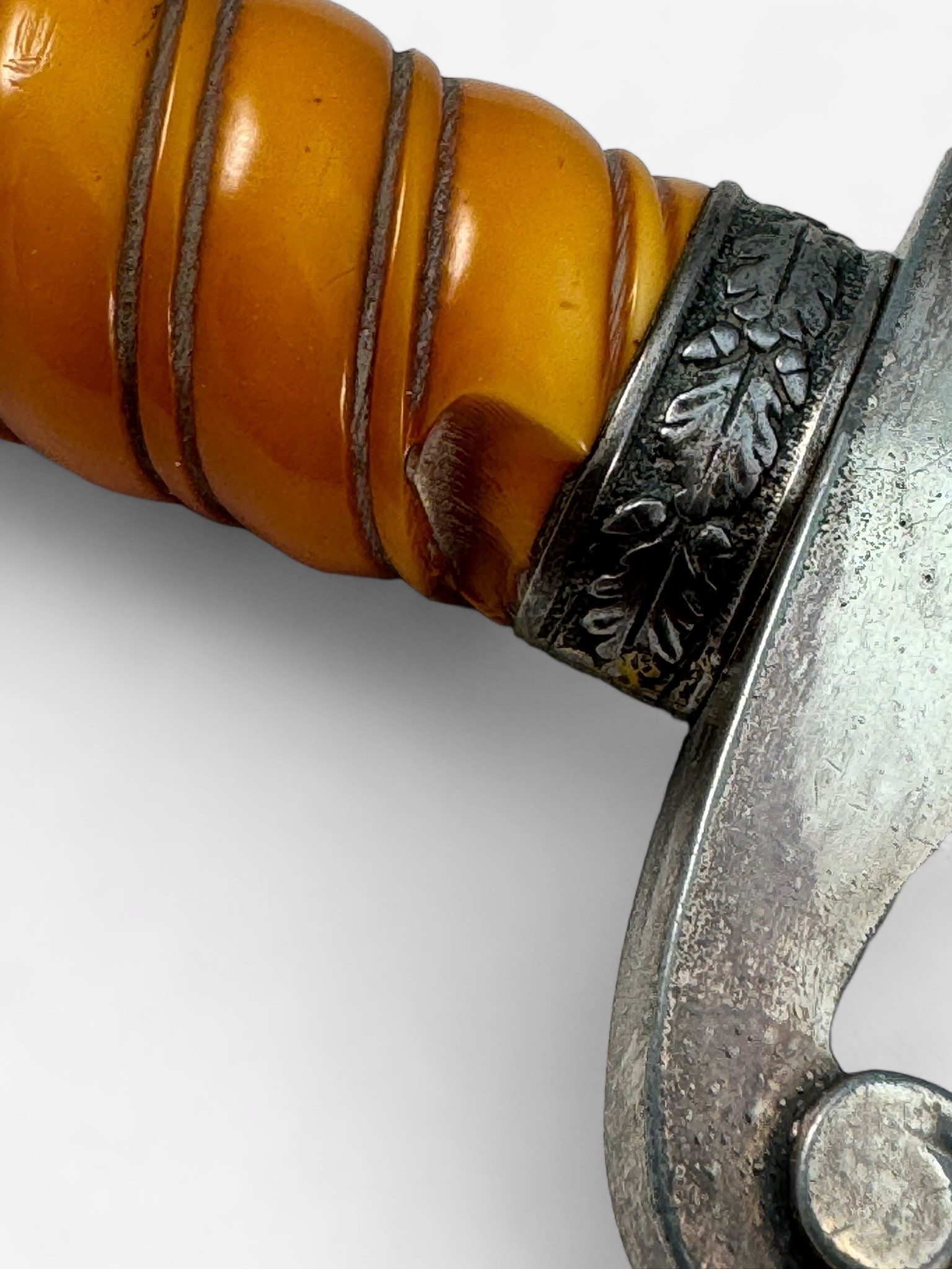 A WWII German Third Reich Army Officer's Dress Dagger, with oakleaf pommel, amber coloured spiral - Image 3 of 4