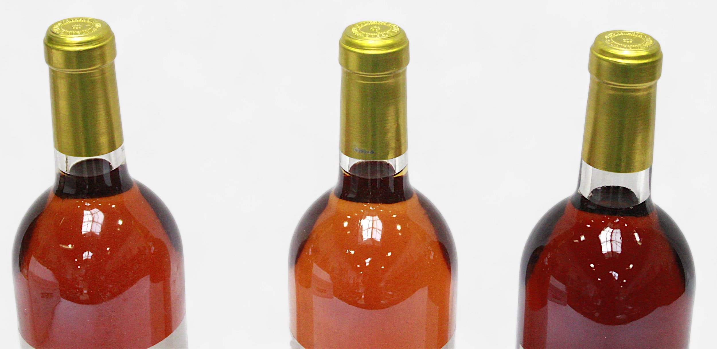 Three bottles of Chateau Climens 1st Cru Barsac Grand Vin De Sauternes, 1997 vintage, all sealed - Bild 2 aus 2