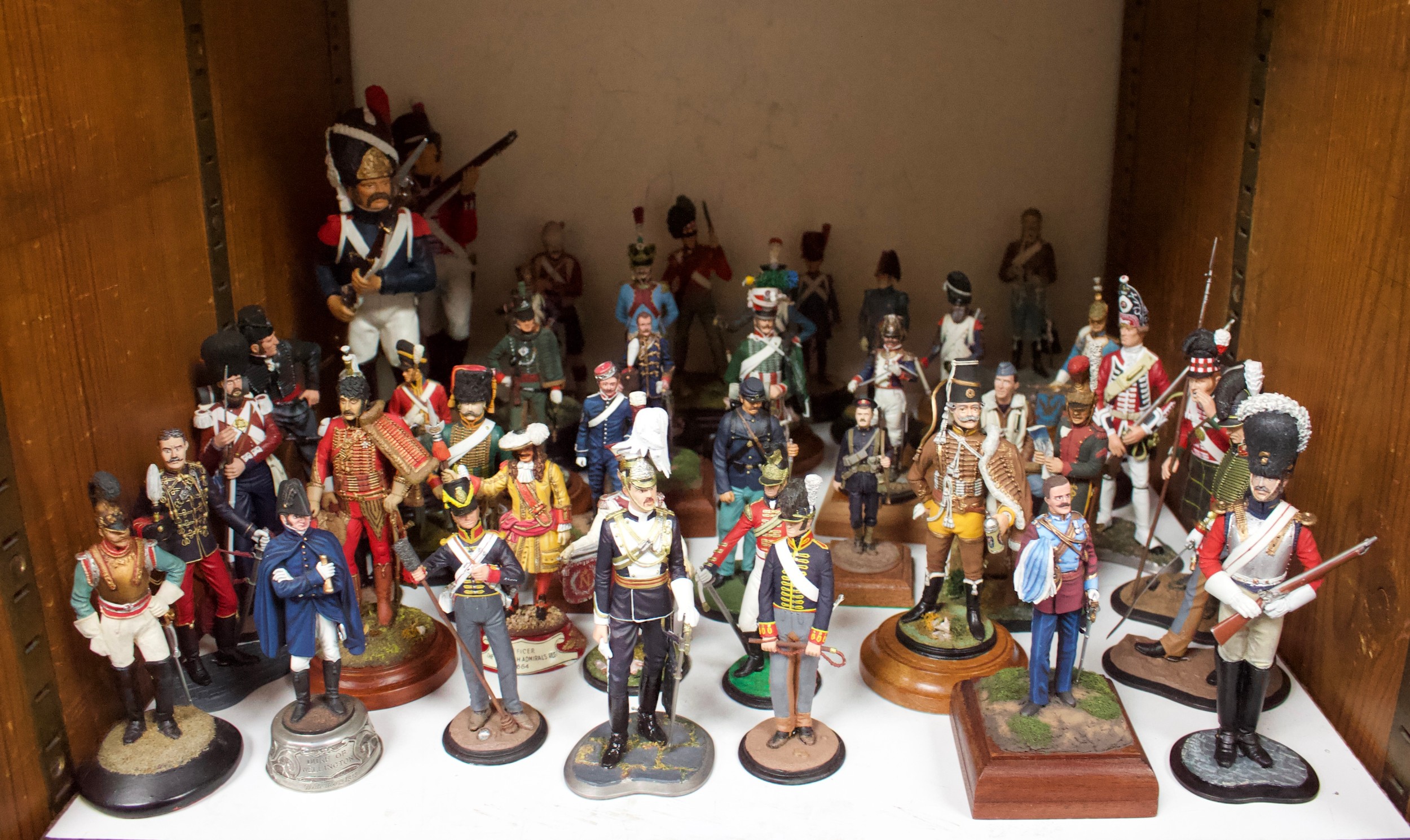 A large collection of assorted loose lead military figures, comprising D.F. Grieve Models and