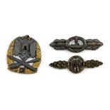 A German Third Reich Luftwaffe Bomber Clasp (gilt and white metal), together with a Kriegsmarine U-