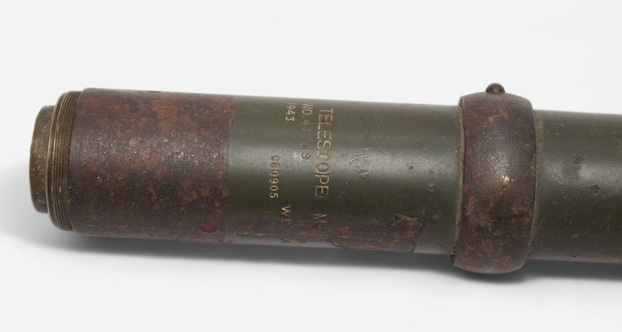 A WWII green painted tank scope/sight from a Sherman Tank, dated 1943, no.41169, makers stamp W. - Bild 2 aus 3