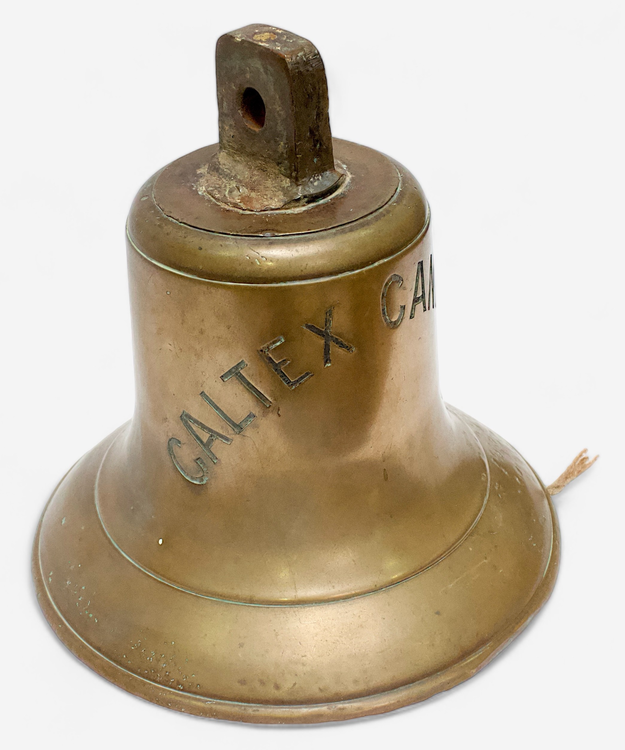 A large ships bell from the steel steam turbine oil tanker, Caltex Canberra, built by the Furness - Image 2 of 2
