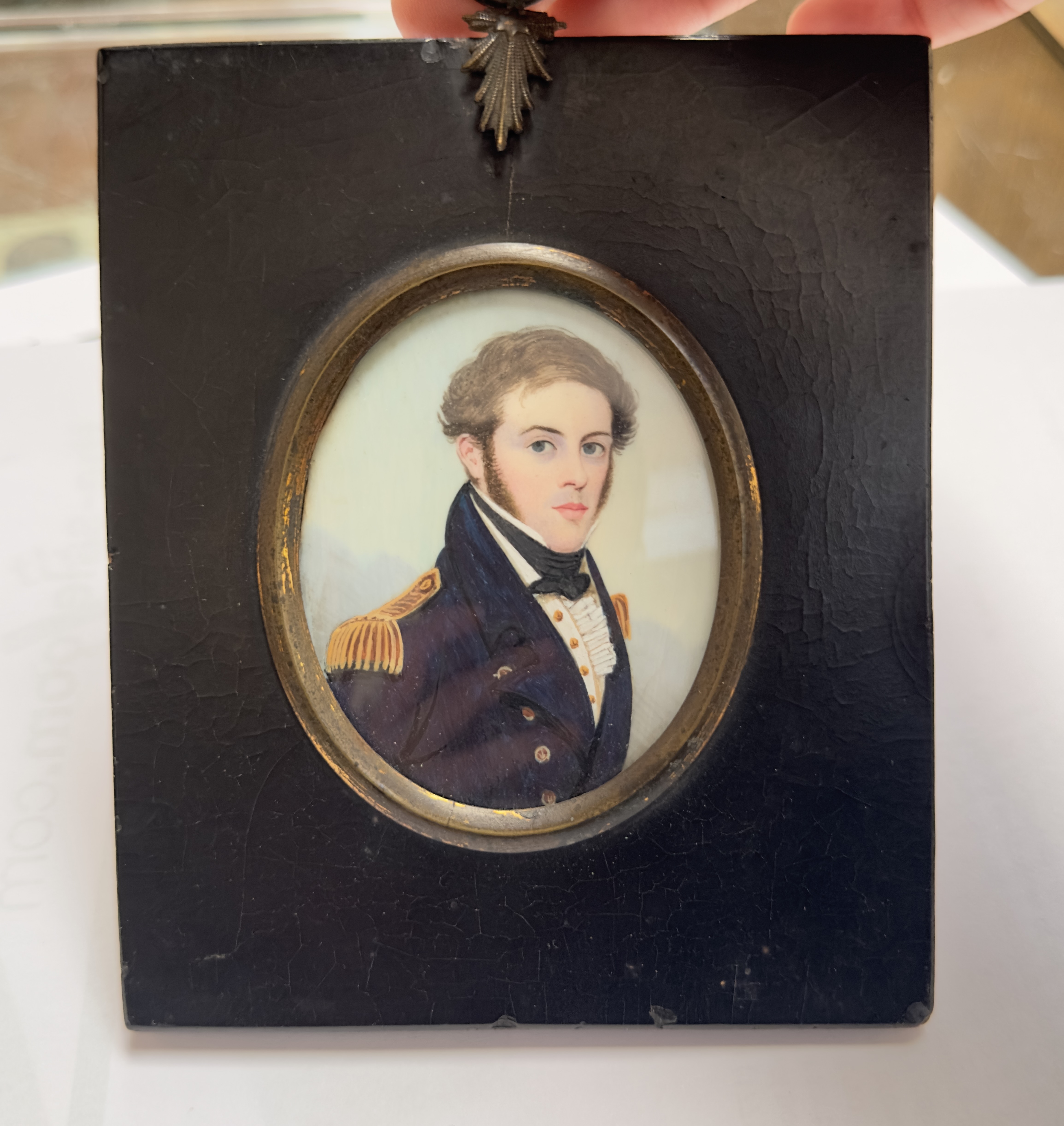 Attributed to Frederick Buck (1771 – c1839/40), A 19th century oval portrait miniature of a Naval - Bild 3 aus 6