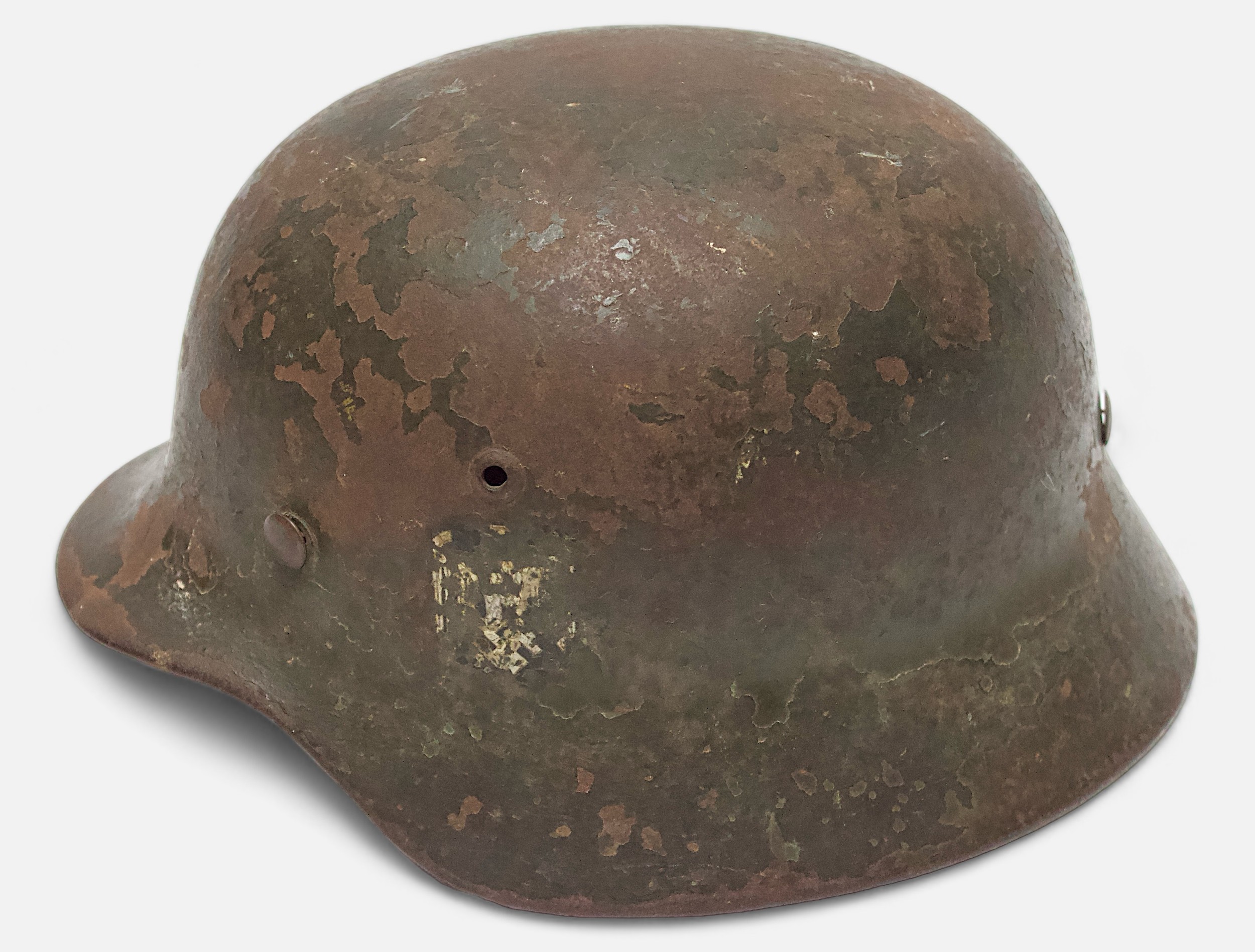 An original WWII German Third Reich M35 Stahlhelm steel combat helmet, with double decal, Eagle