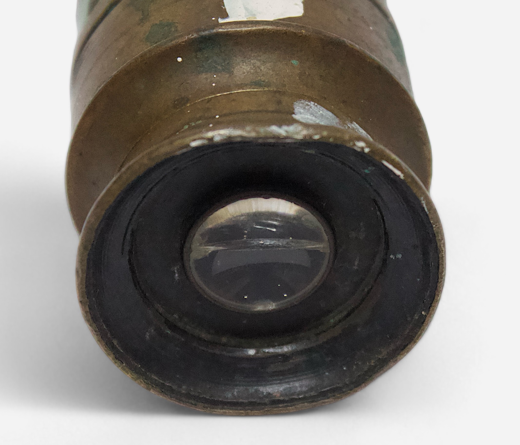 An early 20th Century single-drawer brass telescope by Voigtländer & Sohn, retailed by Callaghan & - Image 5 of 6