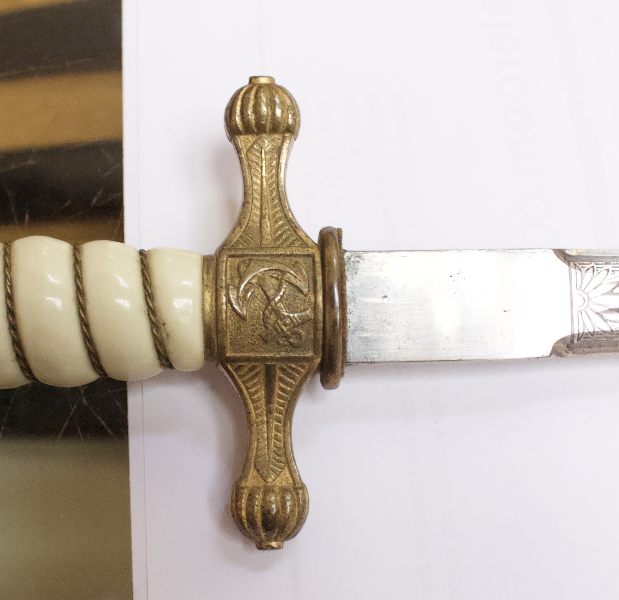 A WWII German Third Reich Kriegsmarine Dress Dagger, 25cm double-fullered blade with burnished - Image 5 of 10