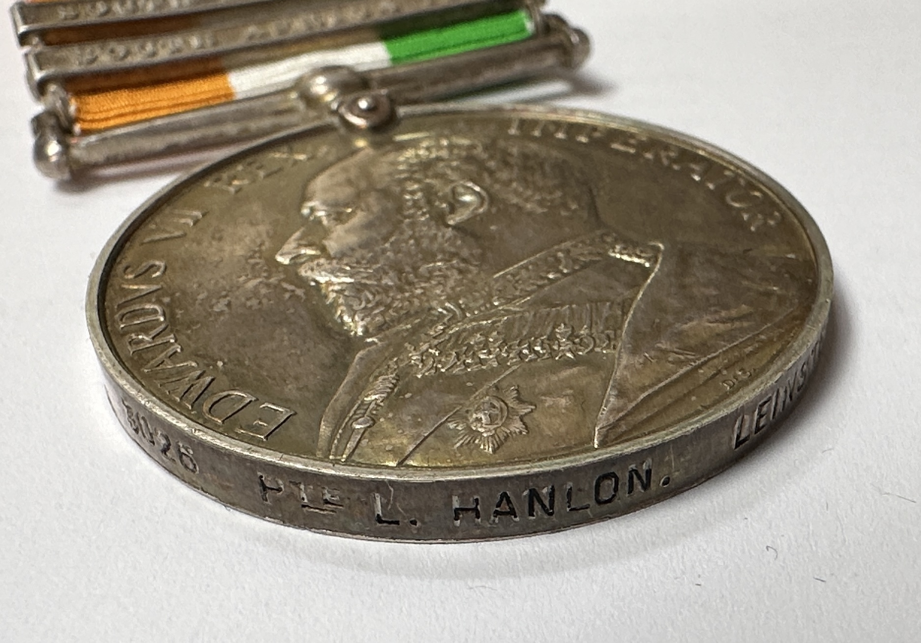 Boer War/ Irish Regiments Interest: A Queen's South Africa Medal with South Africa 1902 Clasp, to - Image 3 of 5