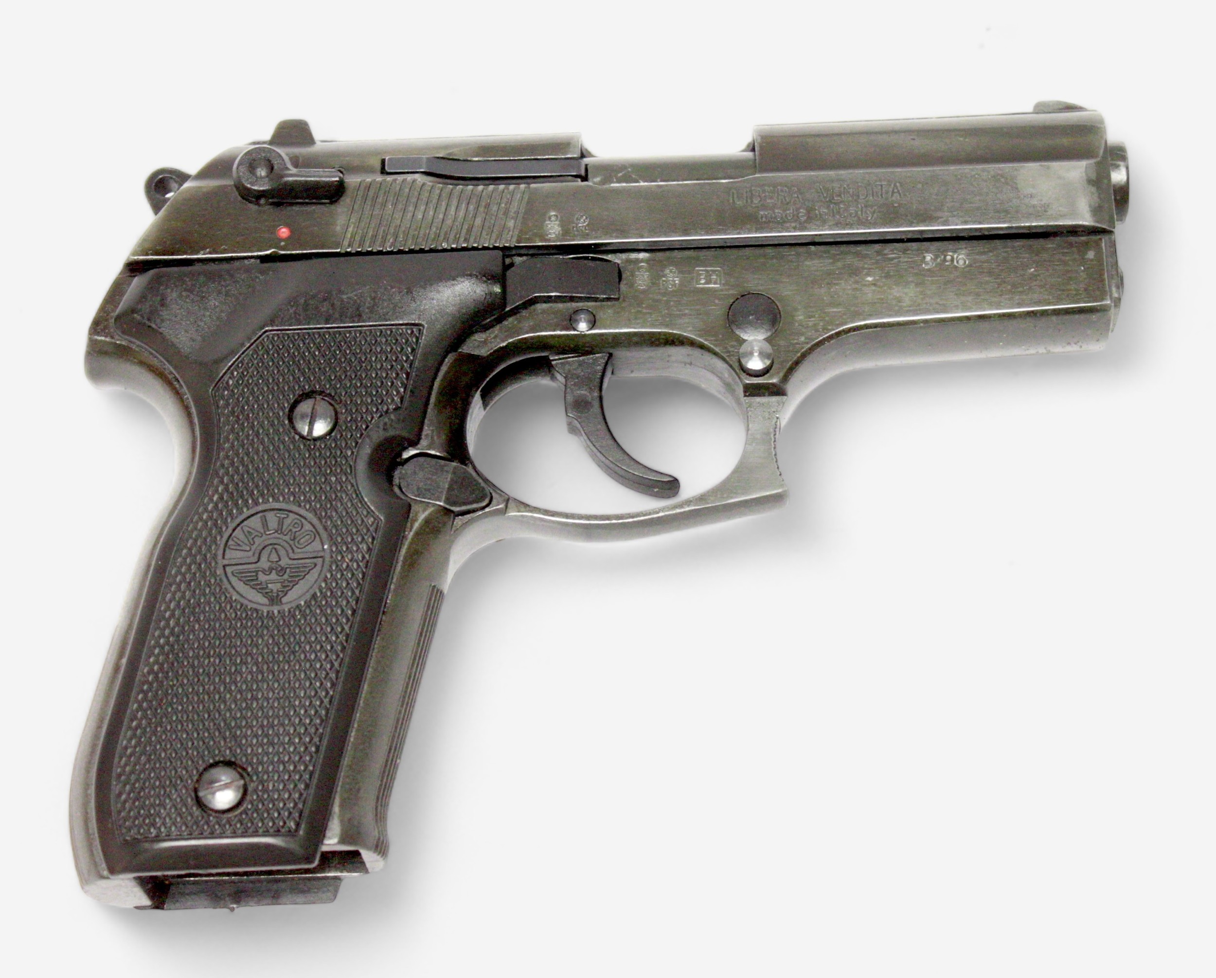 An Italian Valtro Model 8000 blank firing pistol, with black plastic grip, magazine and cleaning - Image 3 of 3