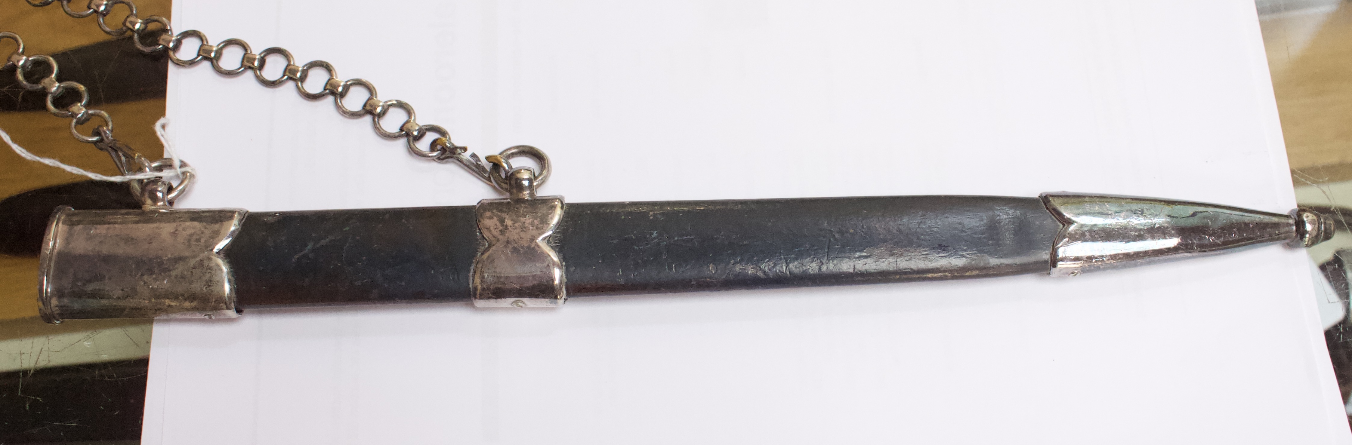 A First Pattern Luftwaffe Ceremonial Dagger, with scabbard and hanger chain, blade flat engraved - Image 9 of 11
